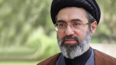 تاکید بر استمرار راه ایستادگی و تجدید میثاق با آرمانهای انقلاب
